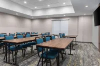 Hampton Inn & Suites Orangeville, ON Hotels in Mono