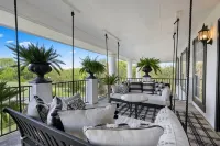 The Plantation House Boutique Inn Hotels in Hutto