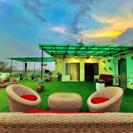 Alibaba’s Indiana Homestay