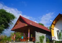 Sebrang Hills Bungalow