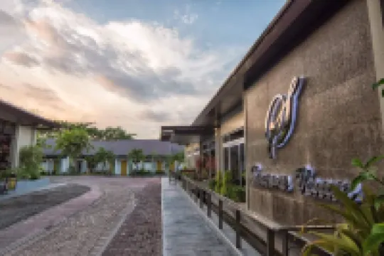 ซีซันส์ โฮเทล ซาบลายัน