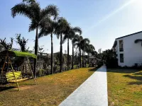 The Neeraj River Forest Resort Hotels in Garhwāl