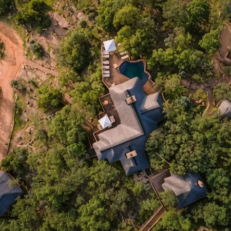 Tshwene Lodge