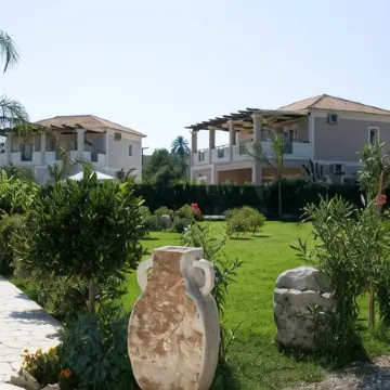 Mamfredas Luxury Resort