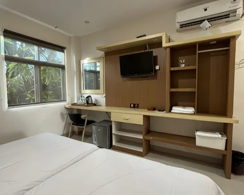 Karawatu Inn ビアクのホテル