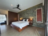 Siri Thai Lodges Hotels in Hin Lek Fai