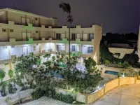 Hotel Mediterraneo Hotels near Playa Miramar