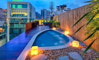 Silverland Min Hotel