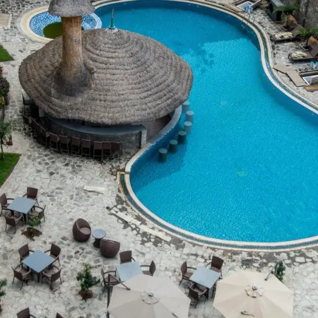 Nega Bonger Hotel