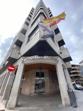 Aparthotel Arenteiro Отели в г. Cea