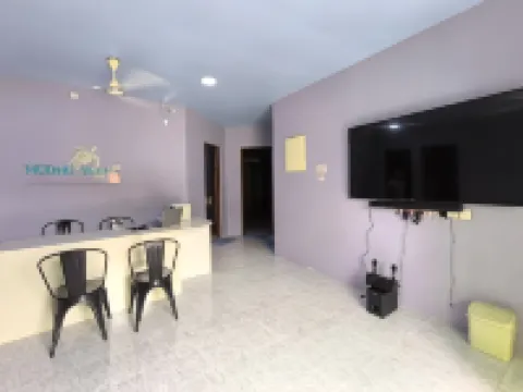 Hudhu Velaa Hotels in Hirundoo