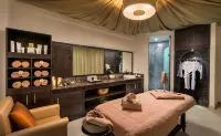 Bahi Ajman Palace Hotel - Spa