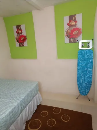 Cozy comfortable one bedroom apartment with all the comforts of home. Отели рядом с достопримечательностью «Гаррисон Саванна»