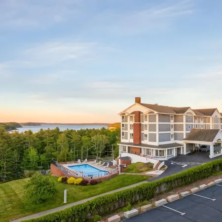 Bluenose Inn - Bar Harbor Collection