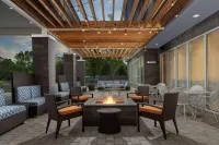 Home2 Suites by Hilton Charlottesville Downtown فنادق في شارلوتسفيل
