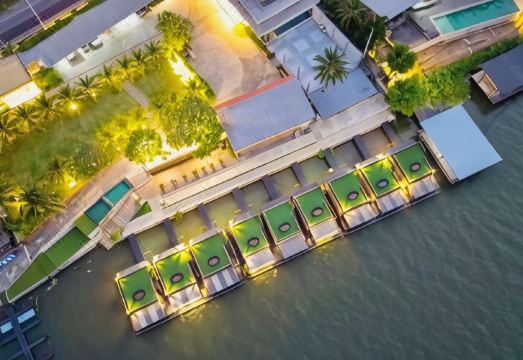 블루스카이라프트 뷰