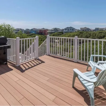 Spacious, Bright, & Airy Home - 100 steps to beach