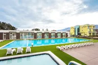 Complex Europe - ที่มีสระว่ายน้ำ