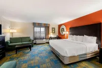 La Quinta Inn & Suites by Wyndham Mansfield Oh Hotel a Washington Township