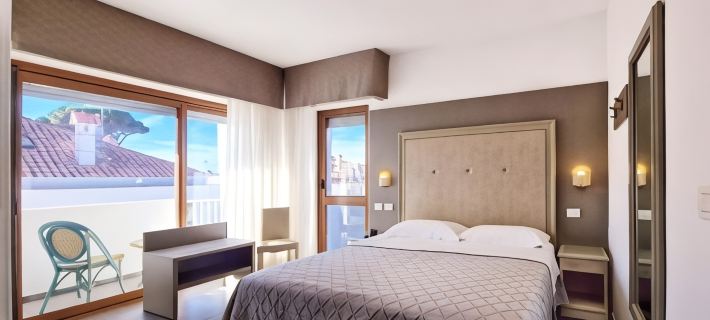 Hotel Tiffany Отели в г. Масса