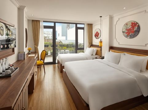 Eliana Premio Hotel Hanoi