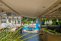 Club Selen Icmeler Hotels in İçmeler Mahallesi