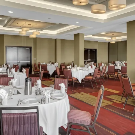 Courtyard St. Cloud Отели рядом с достопримечательностью «Государственный университет Сент-Клауд»