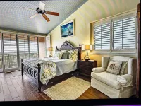 Oceanfront Penthouse Views,Elegant Natural Finishes,WiFi, 5 TV's, 4Bed, 3Bath - Villas