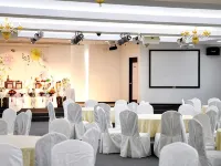 Cosmos Hotel 東海市のホテル