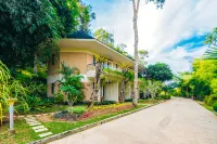 De Bintan Villa Отели рядом с достопримечательностью «Mount Bintan»