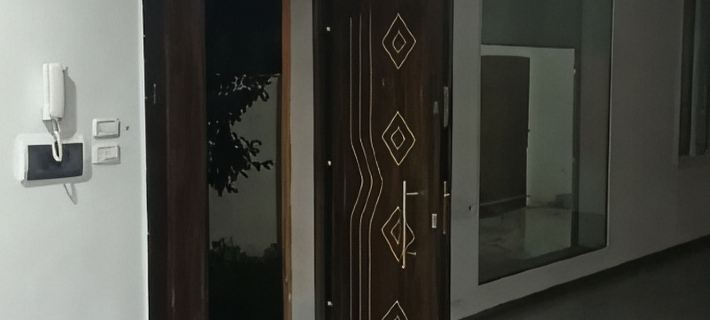 Pleasant Villa with Large Living Room, 2 New Bedrooms, Garden and Motorized Garage. Hotels in Tunis