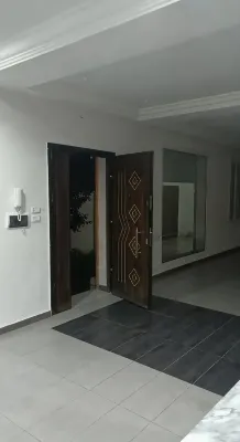Pleasant Villa with Large Living Room, 2 New Bedrooms, Garden and Motorized Garage. - 2-Star