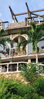 Encantadora casa de 4 alcobas con WIFI Hotels in Tocaima