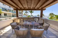 Sea Side Luxury Apartment