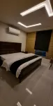 MIDWAY HOTEL & RESIDENCY - Studio Apartment Unit S3 바리아 타운 호텔