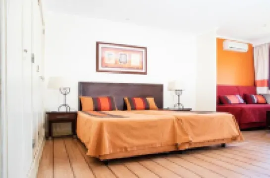 Yellow Alvor Garden - All Inclusive