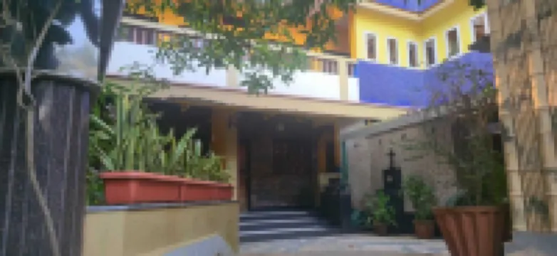 Casa Roiz Guest House