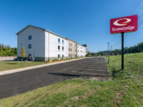 Econo Lodge Dayton North Hotels in Dayton