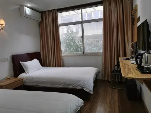 Shiying Hotel - 2 ดาว