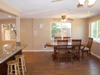 Quiet, Clean and Comfortable Room Hotels near Northgate