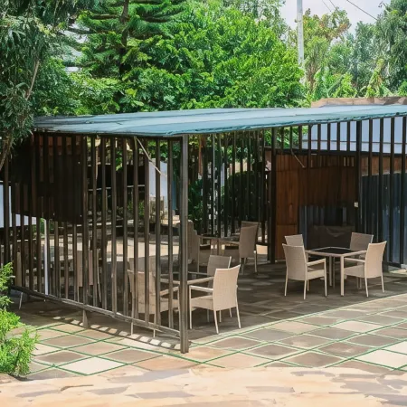 Distinction Gardens