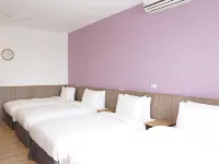 Lukang Holiday Hostel Hotels near Lukang