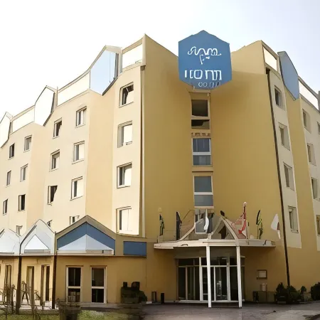 The Aries Hotel