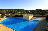 House with beautiful pool on the Côte d'Azur