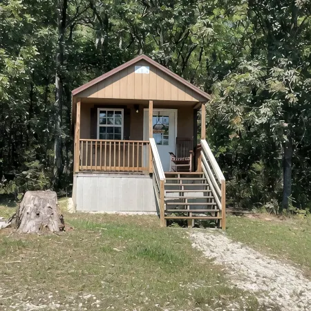 Cozy Cabin in the woods near charming Hermann Отели в г. Гасконейд