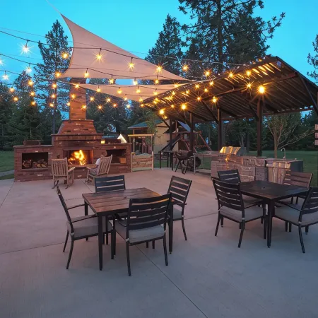 Perfect for corporate retreats, family reunions. Near Silverwood. Sleeps 38!