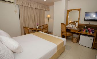 Hotel Victory - Best in City Center