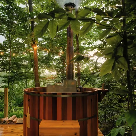 Off-Grid w/ Wood Fired Hot Tub - Modern, Clean and Cozy - 4 Kayaks - 90 Acres