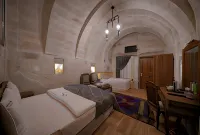 Fairyland Cave Hotel