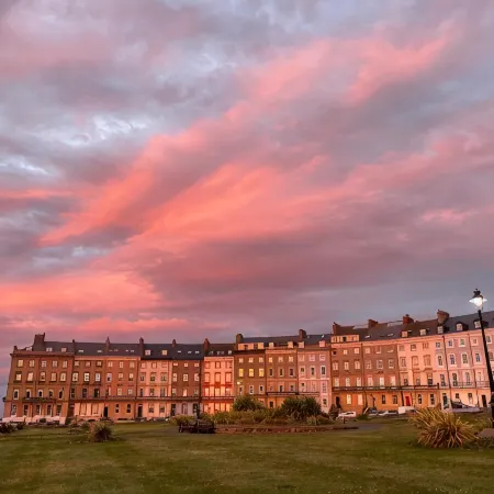 Fayvan Apartments